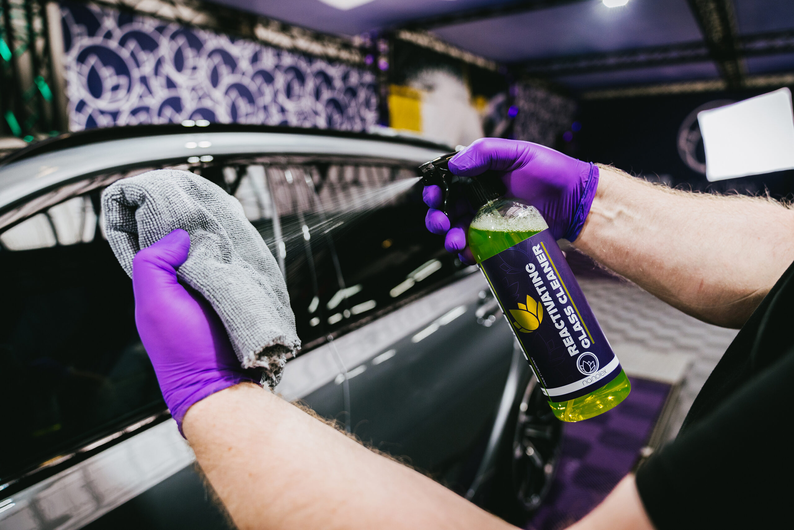 Reactivating Glass Cleaner-1